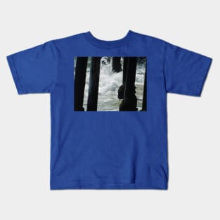 Crashing waves Kids T-Shirt